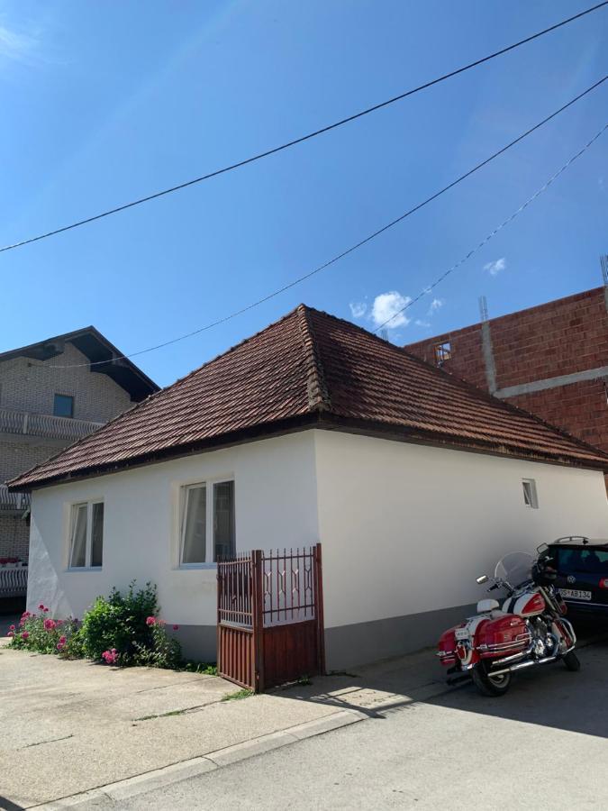 Lejla'S Guesthouse Gusinje ภายนอก รูปภาพ
