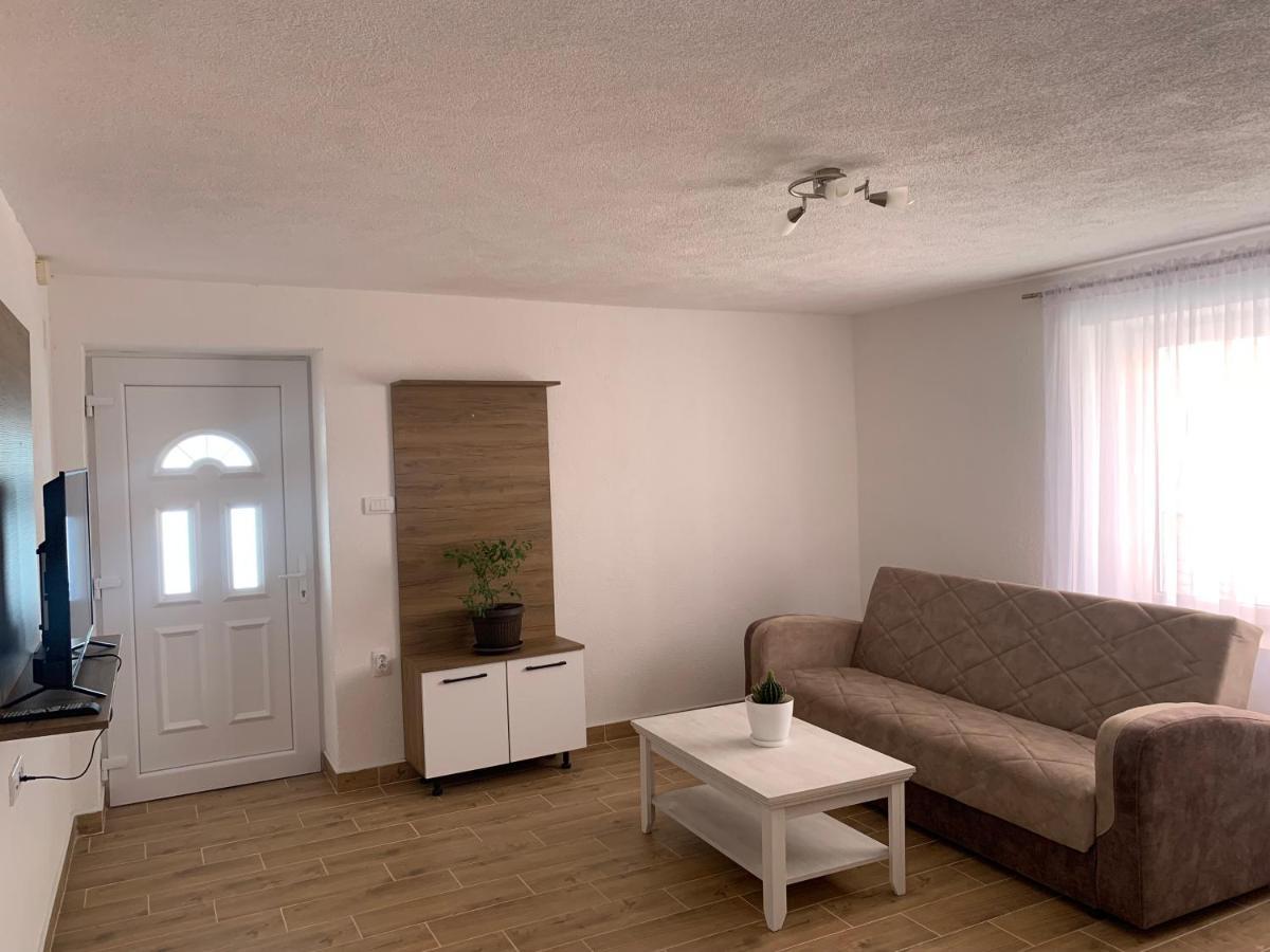 Lejla'S Guesthouse Gusinje ภายนอก รูปภาพ
