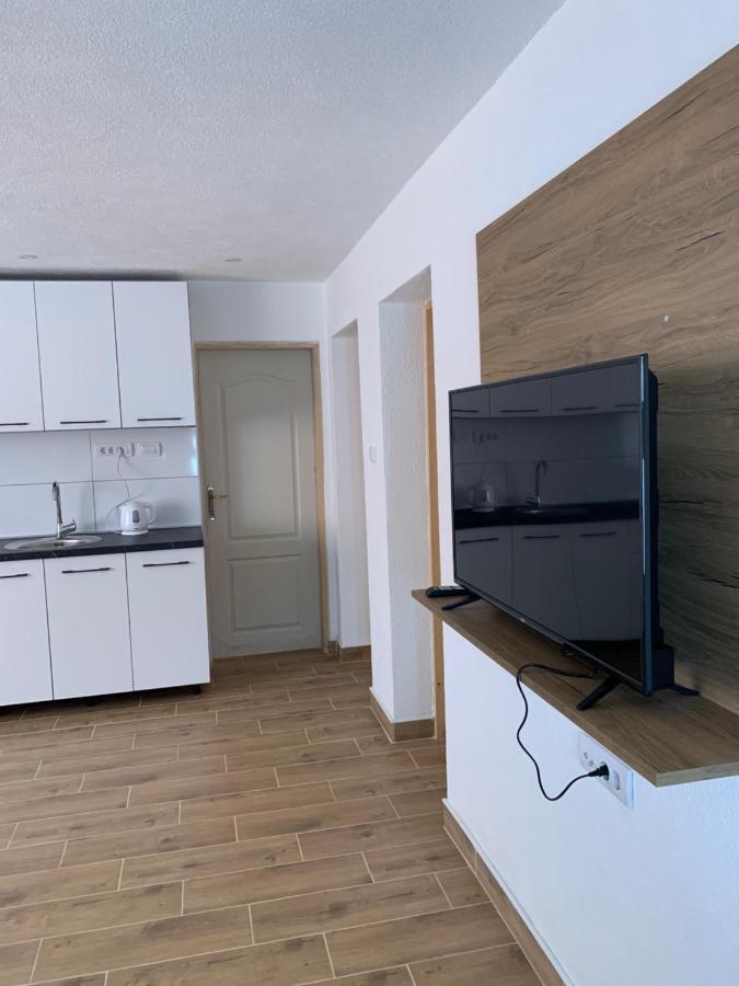 Lejla'S Guesthouse Gusinje ภายนอก รูปภาพ